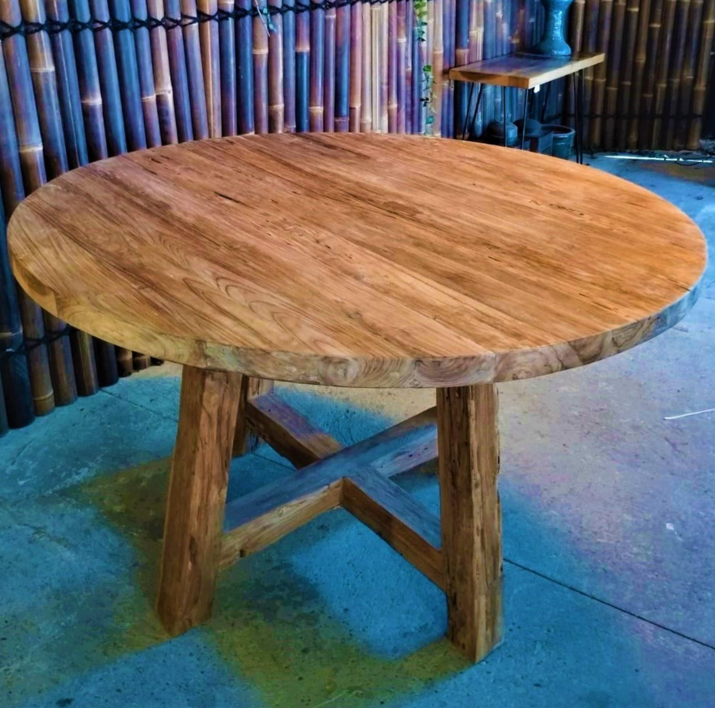 Table Ronde en Teck Massif Modèle "Andreas"